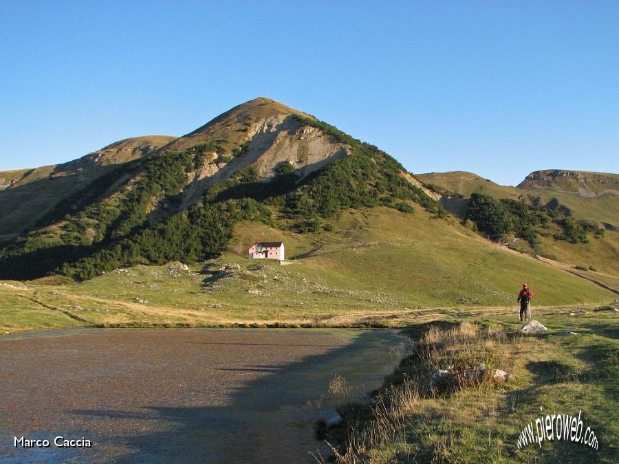 04_Verso l'ex rifugio Battisti.JPG